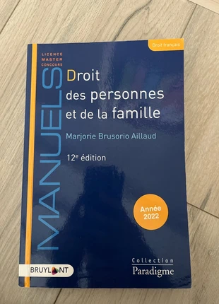Manuel droit des personnes et de la famille, état: Très bon état, 10,00 €, 11,20 € Protection acheteurs incluse