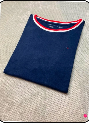 T-Shirt Tommy Hilfiger, marque: Tommy Hilfiger, état: Très bon état, taille: M / 38 / 10, 9,00 €, 10,15 € Protection acheteurs incluse