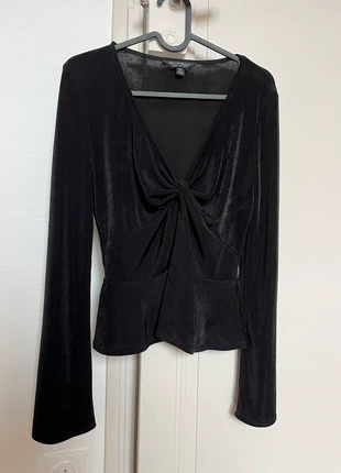 Haut noir manches longues évasées, marque: Miss Selfridge, état: Neuf sans étiquette, taille: S / 36 / 8, 6,00 €, 7,00 € Protection acheteurs incluse
