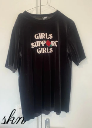 T-shirt Divided taille M Girls Support Girls, marque: Divided, état: Très bon état, taille: M / 38 / 10, 2,00 €, 2,80 € Protection acheteurs incluse