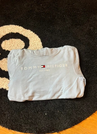 Pull Tommy Hilfiger, marque: Tommy Hilfiger, état: Très bon état, taille: 12 ans / 152 cm, 15,00 €, 16,45 € Protection acheteurs incluse