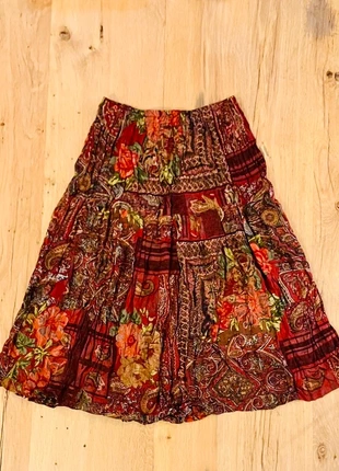 Jupe midi légère et fluide vintage à fleurs et motifs cachemire bordeaux, marca: Vintage Dressing, estado: Novo sem etiquetas, tamanho: L / 40 / 12, €12.90, €14.25 inclui Proteção do Comprador