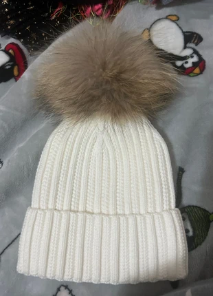 Bellissimo berretto con pon pon morbidissimo, condizioni: Nuovo senza cartellino, taglia: Taglia unica, €3.00, €3.85 include la Protezione acquisti