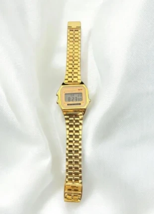 Montre style casio vintage y2k, marque: CASIO, état: Neuf sans étiquette, taille: Taille unique, 10,00 €, 11,20 € Protection acheteurs incluse