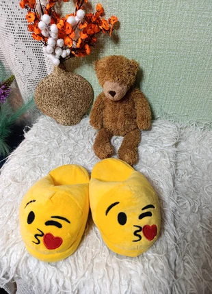 👶🏻 Pantufas Amarelas Criança Tamanho 27 Novas, marque: Local, état: Neuf sans étiquette, taille: 27, 3,00 €, 3,85 € Protection acheteurs incluse