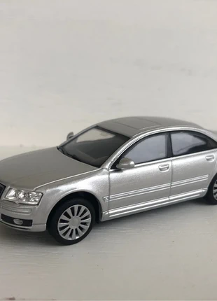 Audi A8 1/43, brand: Audi, condizioni: Ottime, taglia: Prematuri, fino a 44 cm, €8.00, €9.10 include la Protezione acquisti
