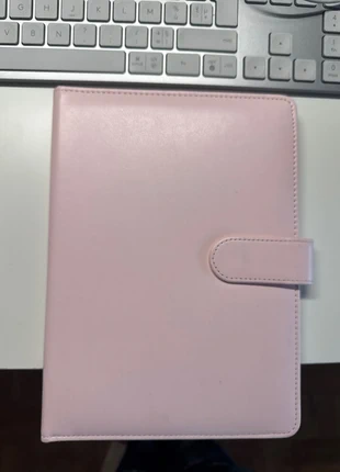 Porte document A5 avec porte stylo rose pastel, condizioni: Ottime, €3.00, €3.85 include la Protezione acquisti