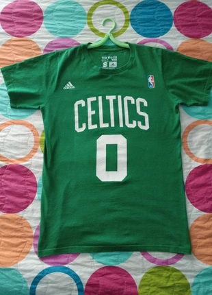 T-shirt NBA Boston Celtics, marque: NBA, état: Très bon état, taille: S, 6,90 €, 7,95 € Protection acheteurs incluse