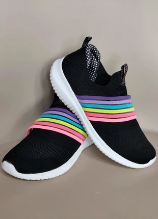 Baskets Skechers femme taille 38 slip. on noir et multicolore très bon état, brand: Skechers, condition: Very good, size: 38, €23.00, €24.85 includes Buyer Protection