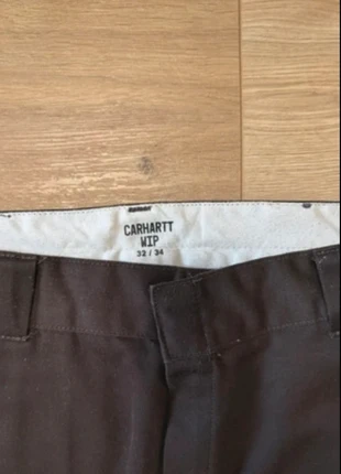 Pantalón chino marrón Carhatt, marca: Carhartt WIP, estado: Muy bueno, tamaño: W32 | ES 42, 18,00 €, 19,60 € Protección al comprador incluida