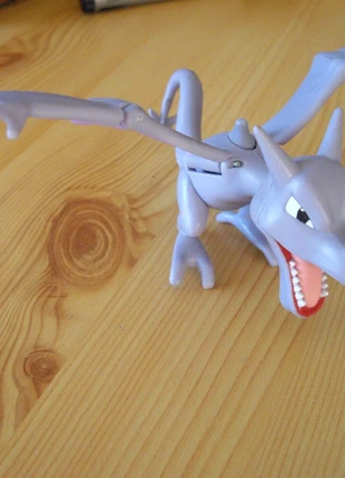 figurine pokémon ptéra, brand: Pokémon, condition: Good, size: One size, €10.00, €11.20 includes Buyer Protection