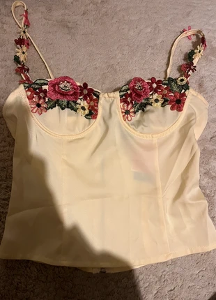 Top jaune, marque: PrettyLittleThing, état: Neuf avec étiquette, taille: XS / 34 / 6, 8,00 €, 9,10 € Protection acheteurs incluse