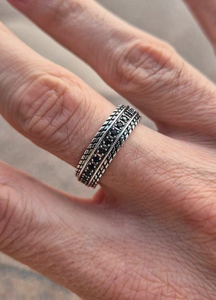 Bague grise argentée élégante chic tendance ajustable, marke: Studio Bohème, zustand: Neu, größe: Größenverstellbar, 9,99 €, 11,19 € beinhaltet Vinted-Käuferschutz Pro