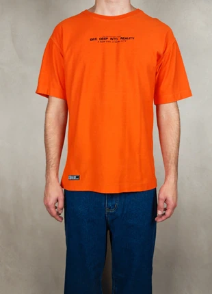 T-shirt orange coupe droite ZARA avec imprimé dans le dos • Size S, marque: Zara, état: Très bon état, taille: S, 14,99 €, 16,44 € Protection acheteurs incluse