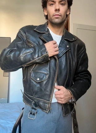 Giacca in Vera Pelle Nera Stile Biker Vintage - Perfetta!, marke: Vera Pelle, zustand: Sehr gut, größe: M, 160,00 €, 168,70 € inklusive Vinted-Käuferschutz