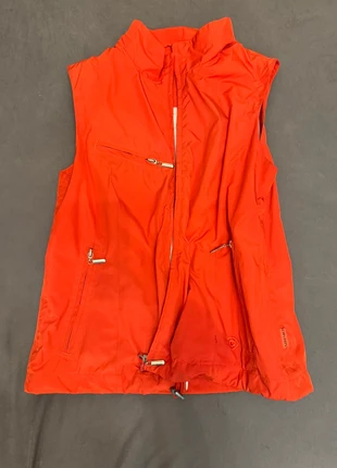 Canyon Weste in S, brand: Canyon, condizioni: Nuovo senza cartellino, €15.00, €16.45 include la Protezione acquisti