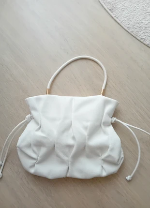 Sac a main blanc etat neuf Mandoline, merk: Mandoline, staat: Nieuw zonder prijskaartje, € 15,00, € 16,45 inclusief Kopersbescherming