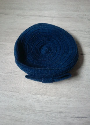 Cappello invernale donna blu in lana tg unica, brand: Made In Italy, condizioni: Nuovo senza cartellino, taglia: Taglia unica, €7.50, €8.58 include la Protezione acquisti