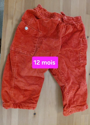 Pantalon velours petit bateau 12 mois très bon état, marque: Petit Bateau, état: Très bon état, taille: 9-12 mois / 74 cm, 8,00 €, 9,10 € Protection acheteurs incluse