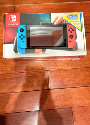 Nintendo Switch 2019, marke: Nintendo, zustand: Sehr gut, 200,00 €, 210,70 € inklusive Vinted-Käuferschutz