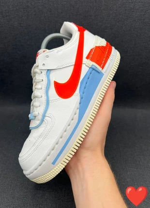 Nike Air Force 1 Shadow cuir blanc rouge bleu 36.5 (is1171), marke: Nike, zustand: Sehr gut, größe: 36.5, 50,00 €, 53,20 € beinhaltet Vinted-Käuferschutz Pro