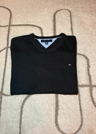 Pull Tommy Hilfiger Col En V | Taille L | Noir Logo Brodé, brand: Tommy Hilfiger, condition: Very good, size: L, €22.99, €24.84 includes Buyer Protection