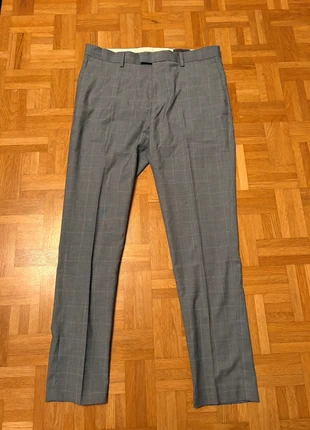 H&M Herrenhose Skinny Hose – Guter Zustand - Grau, marque: H&M, état: Très bon état, taille: W34 | FR 44, 12,00 €, 13,30 € Protection acheteurs incluse