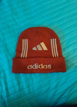 Bonnet Adidas enfant, merk: adidas, staat: Goed, maat: 5-8 jaar, 54 cm, € 4,00, € 4,90 inclusief Kopersbescherming