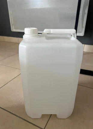 Bidon vide 10 litres, zustand: Sehr gut, 1,50 €, 2,28 € inklusive Vinted-Käuferschutz