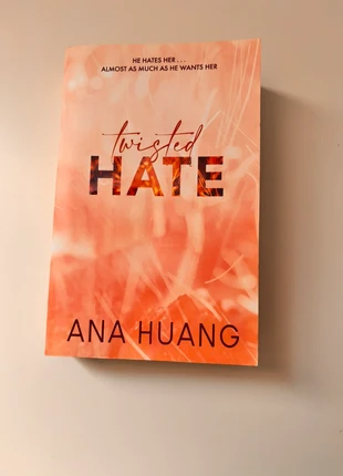 Twisted Hate (Twisted Series #3) eng ver., condizioni: Nuovo senza cartellino, €5.00, €5.95 include la Protezione acquisti