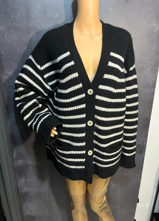 Sandrine rose (acheté chez free people) cardigan en cachemire cashmere rayé blanc et noir oversize, brand: Free People, condizioni: Ottime, taglia: S / IT 40 / EU 36, €40.00, €42.70 include la Protezione acquisti