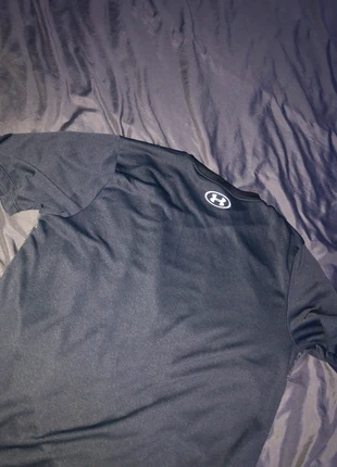 S | Under Armour T-shirt | jongens, merk: Under Armour, staat: Nieuw zonder prijskaartje, maat: S, € 5,00, € 5,95 inclusief Kopersbescherming