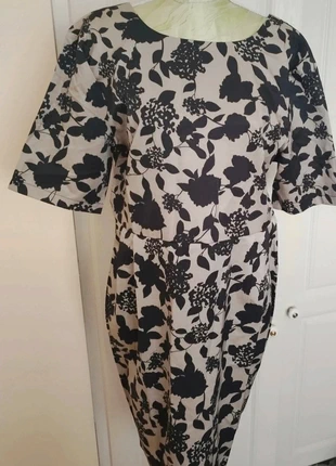 Chic and classy floral print midi. New without tags. Size UK 18, brand: Collection London, condition: New without tags, size: XXXL / 46 / 18, €9.95, €11.15 includes Buyer Protection