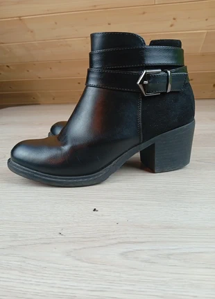 Bottines cuir queen vivi, marque: QUEEN VIVI, état: Bon état, taille: 37, 12,00 €, 13,30 € Protection acheteurs incluse