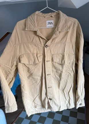 Surchemise Zara beige – Taille S – Style utilitaire, marque: Zara, état: Très bon état, taille: S, 8,00 €, 9,10 € Protection acheteurs incluse