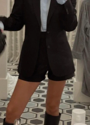 short noir taille haute classique costume stradivarius 36, marque: Stradivarius, état: Neuf sans étiquette, taille: S / 36 / 8, 7,00 €, 8,05 € Protection acheteurs incluse