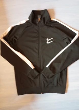veste vintage nike - logo brodé blanc - taille M - couleur noir, merk: Nike, staat: Heel goed, maat: M, € 7,00, € 8,05 inclusief Kopersbescherming