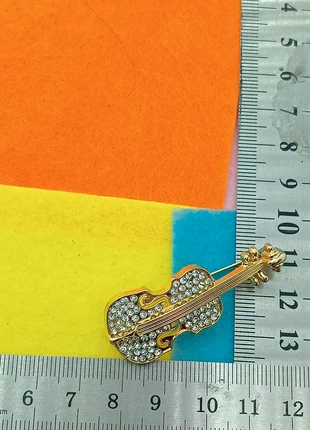 Broche, merk: Montre.fr, staat: Heel goed, € 5,00, € 5,95 inclusief Kopersbescherming Pro