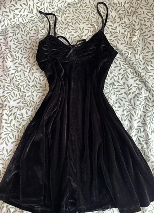 Robe velours taille S très mignonne, marque: Jennyfer, état: Bon état, taille: S / 36 / 8, 8,00 €, 9,10 € Protection acheteurs incluse