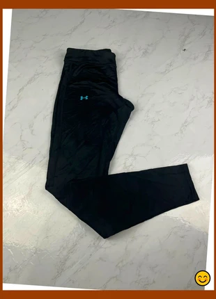 Legging Under Armour noir et bleu pour femme Taille S, marque: Under Armour, état: Très bon état, taille: S / 36 / 8, 9,00 €, 10,15 € Protection acheteurs incluse