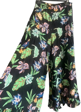 ZARA Woman Tropical Floral Wide Leg Trousers Black with Bird Print, brand: Zara, condizioni: Ottime, taglia: M / IT 42 / EU 38, €9.00, €10.15 include la Protezione acquisti