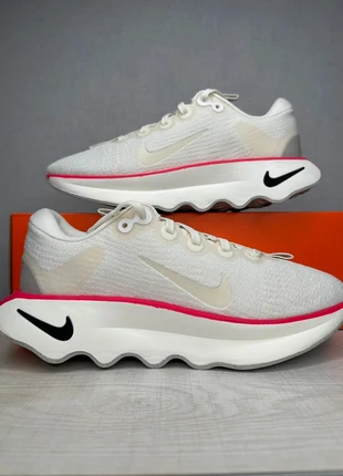 Nike Motiva, marke: Nike, zustand: Sehr gut, größe: 40.5, 49,00 €, 52,15 € beinhaltet Vinted-Käuferschutz Pro