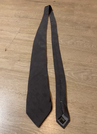 Cravate grise 100% soie, marque: Vintage Dressing, état: Très bon état, 10,00 €, 11,20 € Protection acheteurs incluse