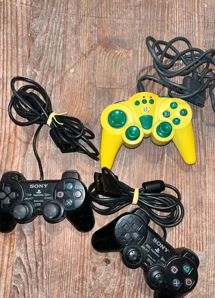 Lot manettes, brand: PlayStation, condition: Good, €1.00, €1.75 includes Buyer Protection