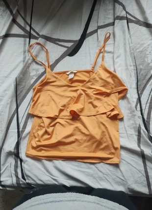 Débardeur jaune H&M taille 34, marque: H&M, état: Très bon état, taille: XS / 34 / 6, 2,00 €, 2,80 € Protection acheteurs incluse