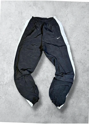 Track pant parachute Nike Vintage 94-99, logo brodé, brand: Nike, condition: Very good, size: M, €22.00, €23.80 includes Buyer Protection