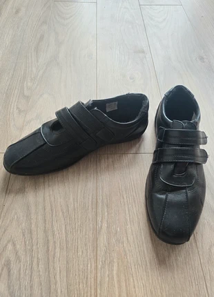 Chaussures noires homme scratch - Tissaia - taille 43, marke: Tissaia, zustand: Sehr gut, größe: 43, 5,00 €, 5,95 € inklusive Vinted-Käuferschutz