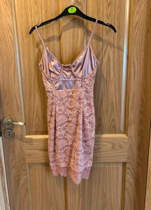 Pink lace dress with satin front, marque: NaaNaa, état: Neuf avec étiquette, taille: XS / 34 / 6, 5,00 €, 5,95 € Protection acheteurs incluse