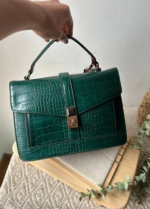 Superbe sac vert foncé effet croco – Bestini – Neuf, merk: Bestini, staat: Nieuw met prijskaartje, € 26,00, € 28,00 inclusief Kopersbescherming