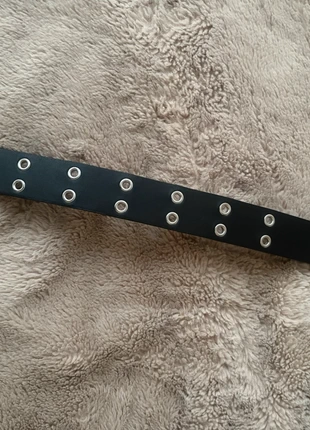 Alt riem met gaten, merk: Met, staat: Nieuw zonder prijskaartje, maat: 70 cm, € 4,50, € 5,43 inclusief Kopersbescherming